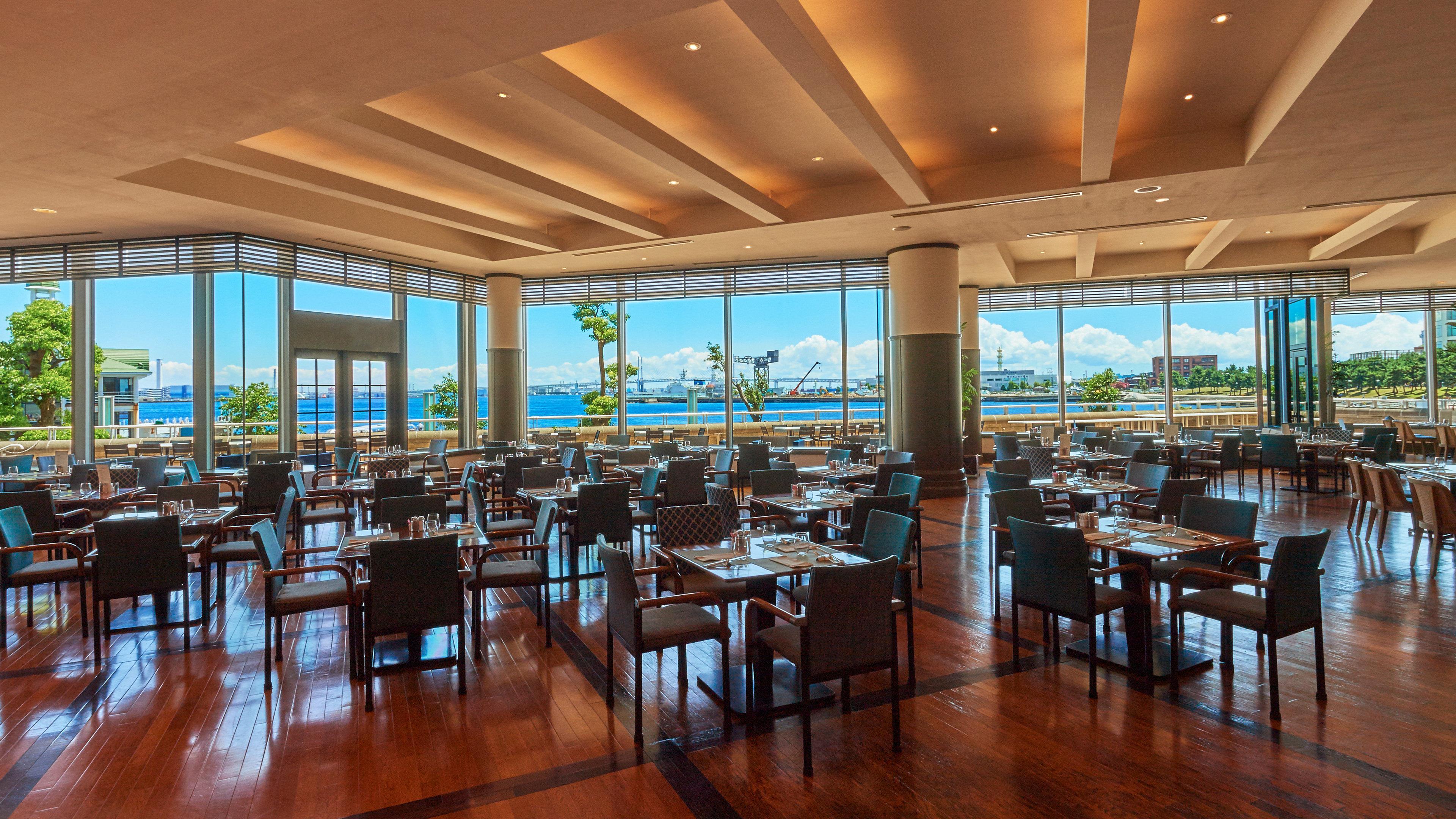 Hotel Intercontinental Yokohama Grand By Ihg Exterior foto The buffet at the Westin Nanuk